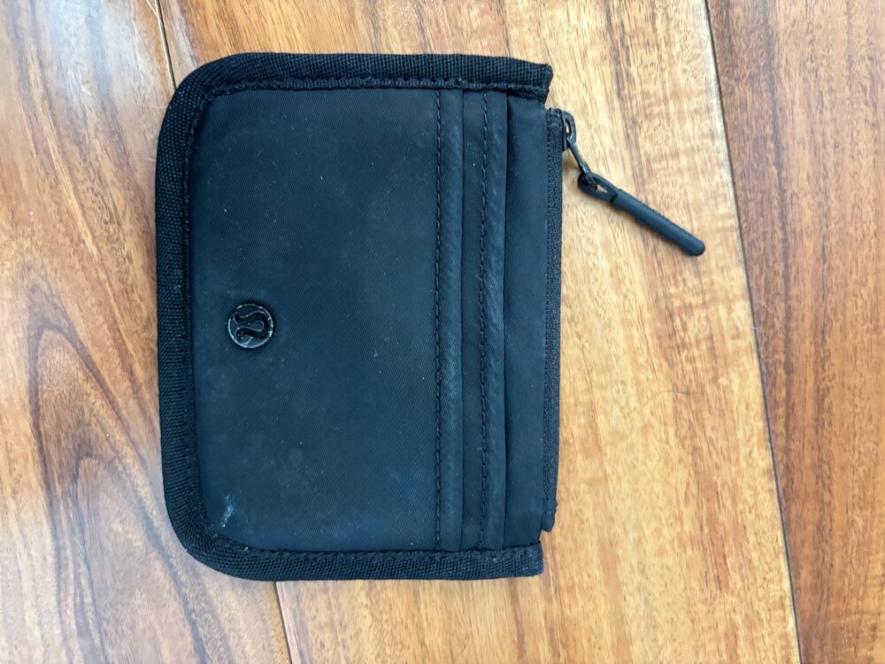 Lululemon Black Zip Card Holder Wallet Compact